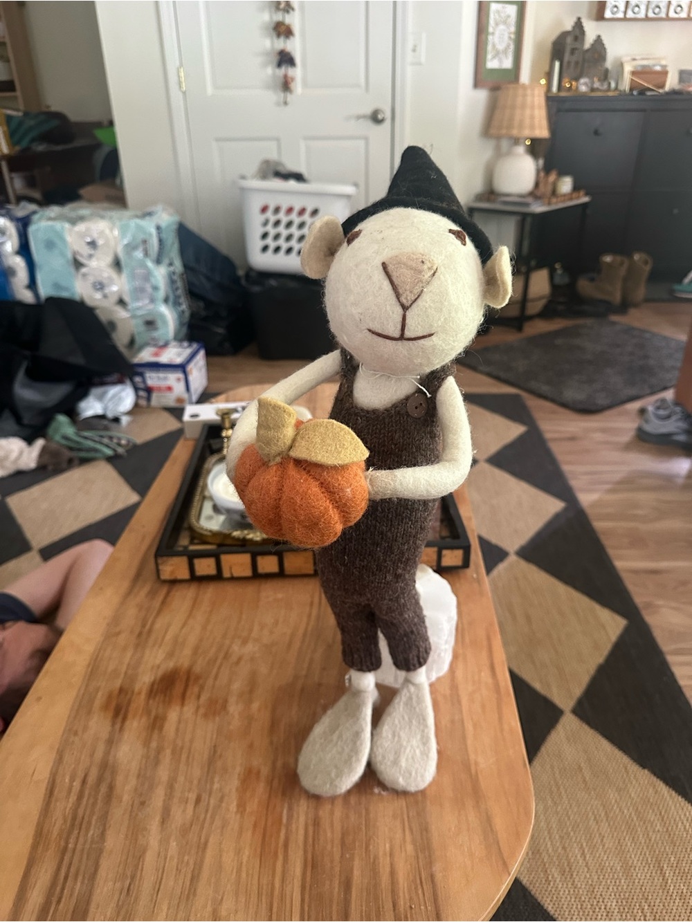 Handmade Gry&Sif wool harvest Witch Mouse pumpkin brown knit clothes NWT 2 feet
